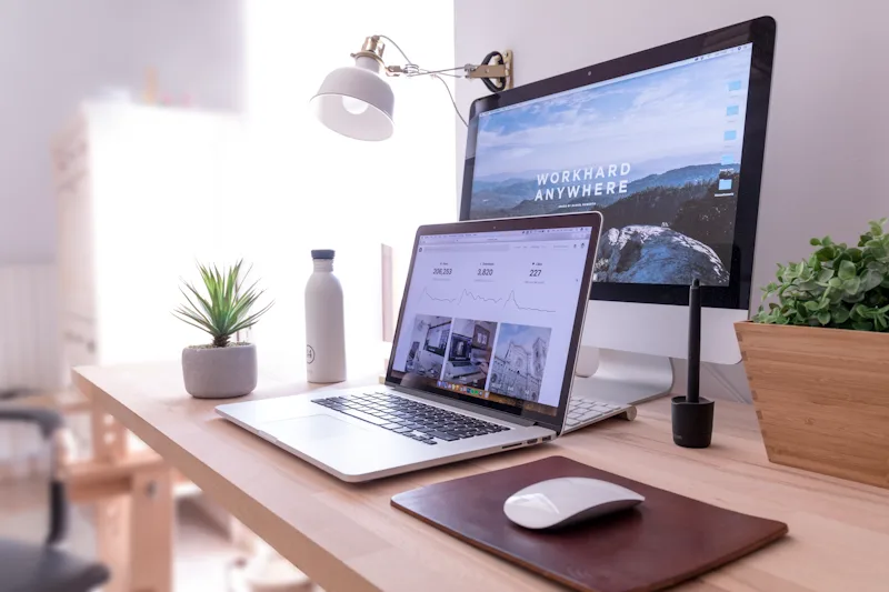 Comparatif Wix versus Reepli.ai pour création de site web TPE